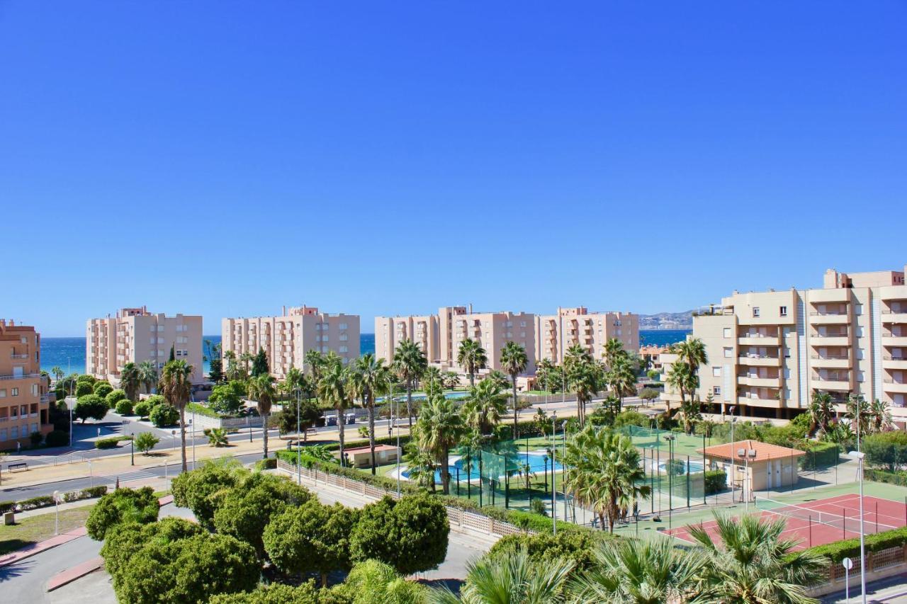 Espectacular Atico Con Parking Y Terraza Con Bbq Daire Salobreña Dış mekan fotoğraf
